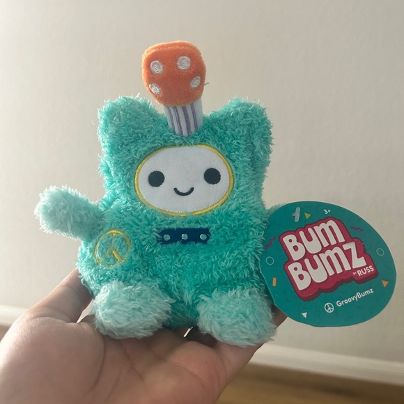 BumBumz by RUSS – GroovyGuitarBumz Plush – GroovyBumz Series, Mini – NWT - Picture 5 of 5